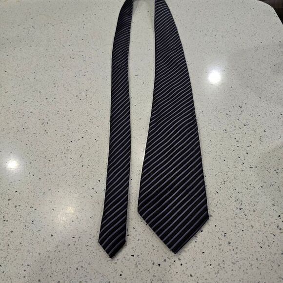 Donald Trump Signature Collection Striped Tie - Picture 5 of 10